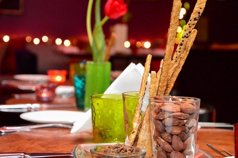 eCafe Sursock on Saturday Night